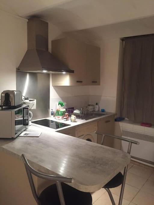 Ferienwohnung Fabienne Cote Jardins De La Fontaine Nîmes Exterior foto